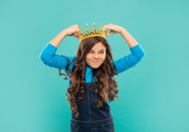 Parshas kedoshim little girl with crown