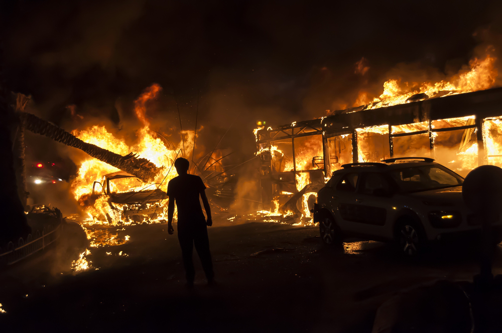 feeling the pain of the Jewish people in Israel - nosei b'ol im chaveiro